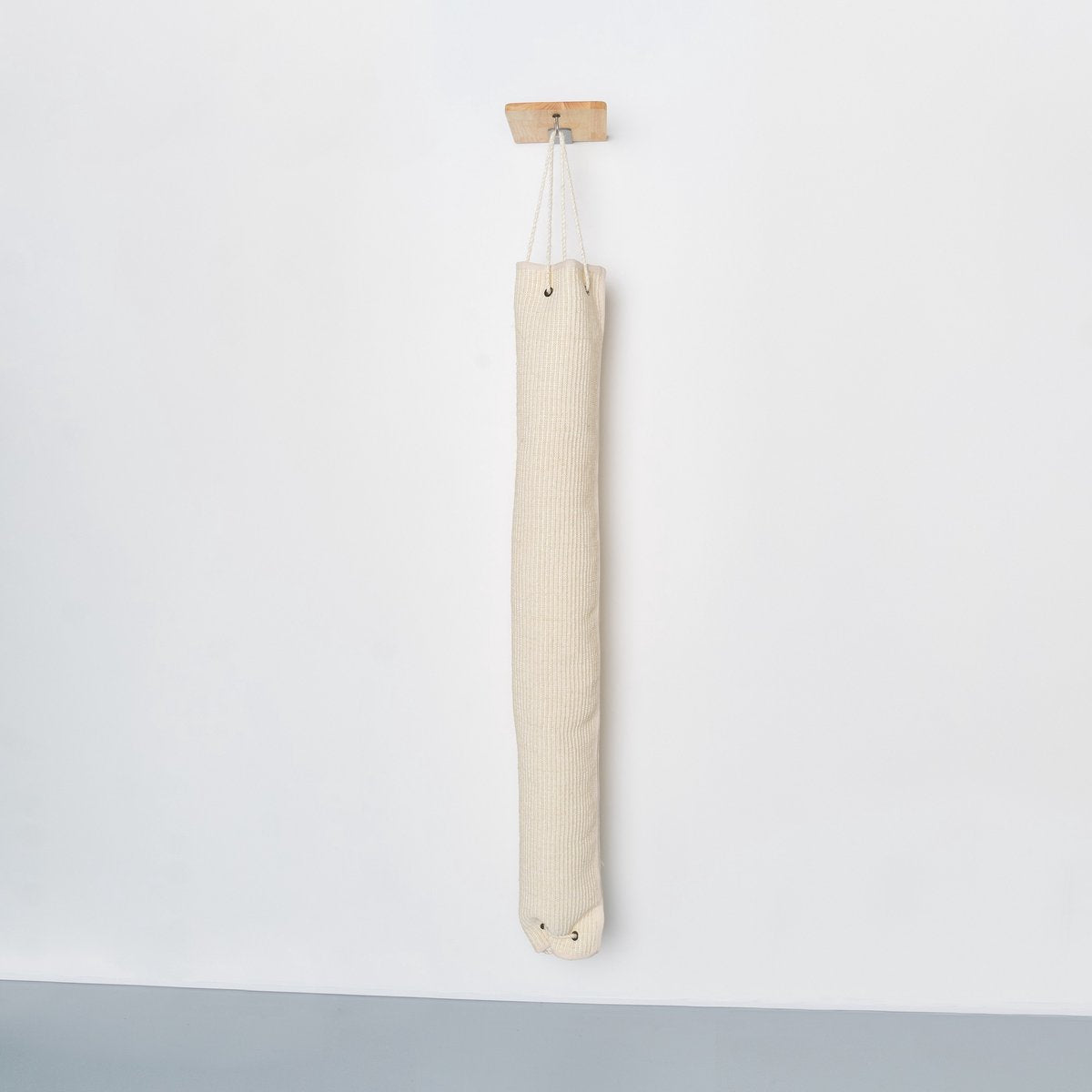 RHRQuality Wandmeubel Wandmontage Klimmuur Kat 175 X 16cm Klim En Klauterzak Beige Wand Muur Krabpaal Katten Muurbevestiging