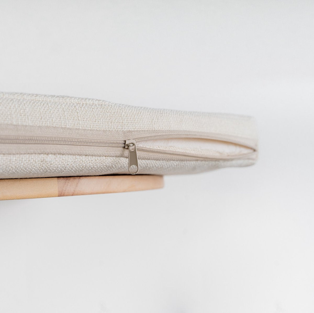  RHRQuality Wandmeubel Wandmontage Klimmuur Kat 53 X 43cm Luxe Kattenbed Creme Wand Muur Krabpaal Katten Muurbevestiging