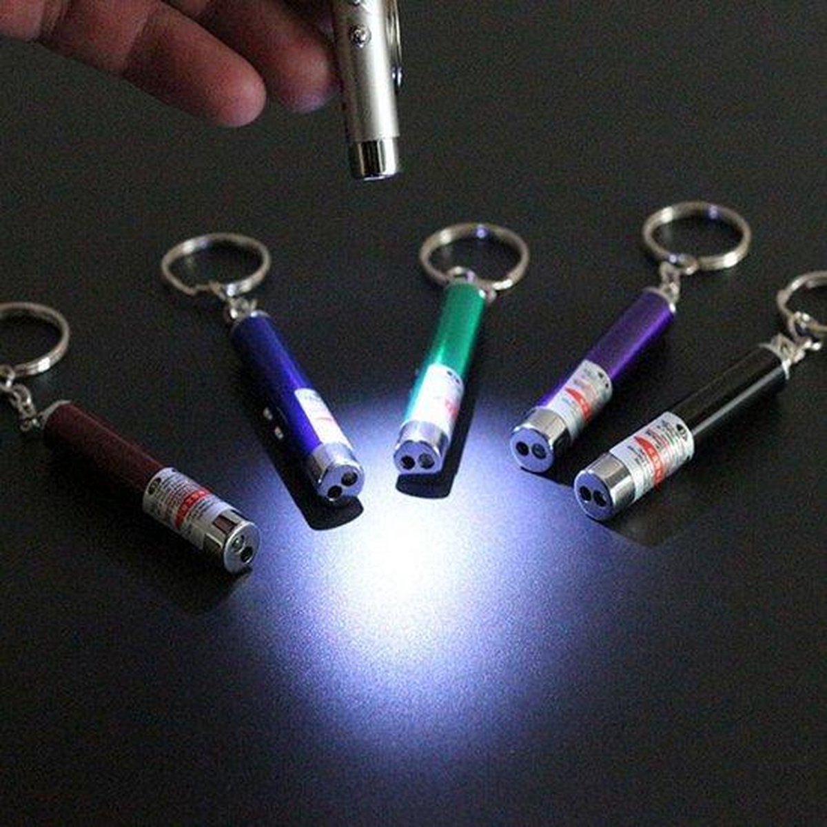 Merkloos Laser Lampje Voor Kat - Met Mini Zaklamp - Kattenlampje