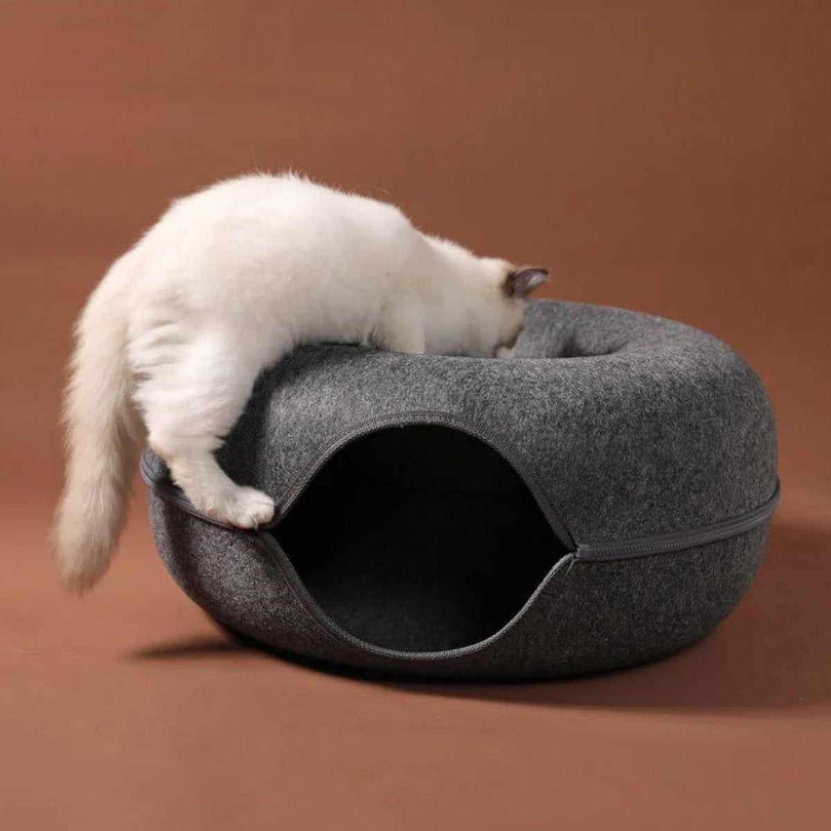 Merkloos A.K.A. Kattentunnel En Kattenmand In-1 – Kattenspeelgoed Speeltunnel Kattenhuis – Kattenhol Rond Kattenspeeltjes - Cat Cave Donut - Antraciet Vilt