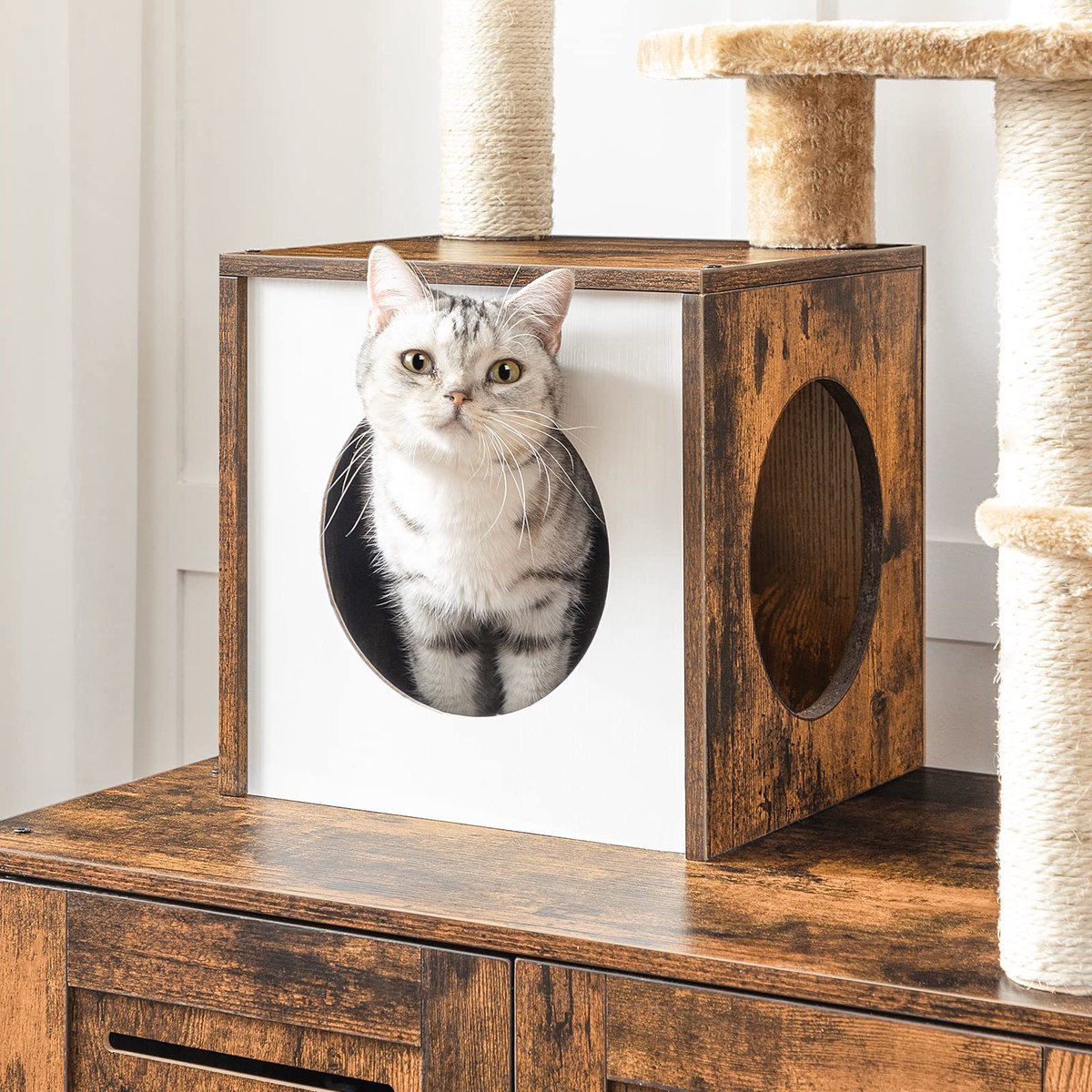  IN.HOMEXL All-In-One Kattenmeubel Alba - Krabpaal Met Kattenbak - Hangmat Mand Katten Huis - Kattentoiletmeubel - Bruin - 70x132x48cm